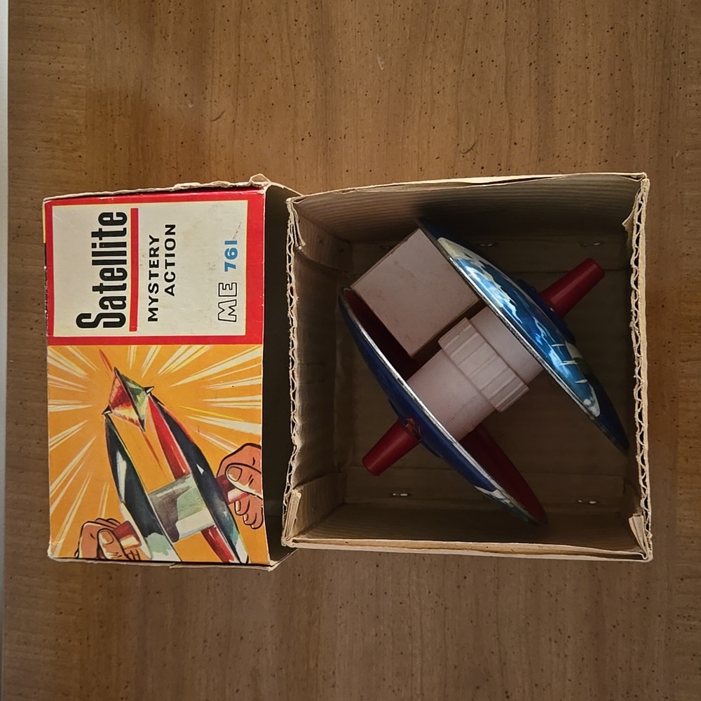 Vintage Mystery Action Satellite Tin Toy in original box - Picture 7 of 13
